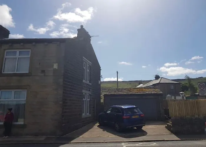Pinnacle Inn Cowling